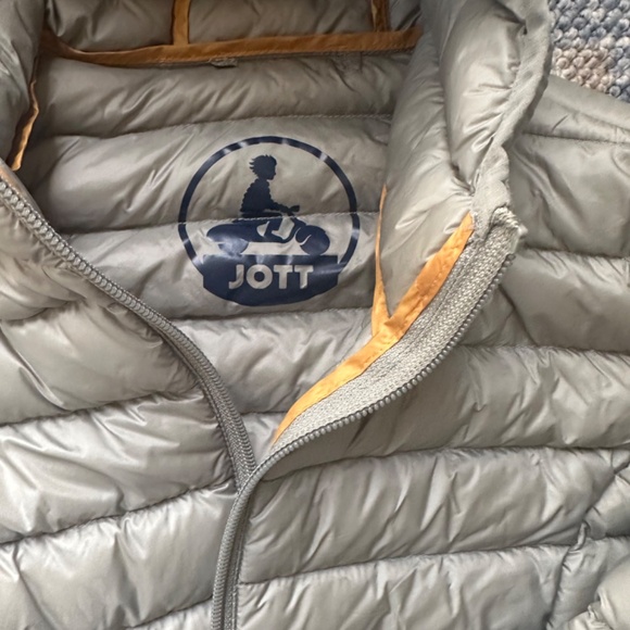 Jott Women’s Lightweight Hooded Puffer Jacket - Picture 3 of 6